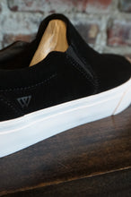 Load image into Gallery viewer, Warsaw Stranger Slip On black/white