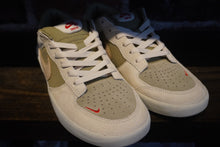 Load image into Gallery viewer, Nike SB Force 58 coconut milk/linen