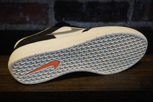 Load image into Gallery viewer, Nike SB Force 58 black/cool grey
