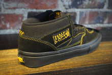 Load image into Gallery viewer, Vans Skate Half Cab black/mustard