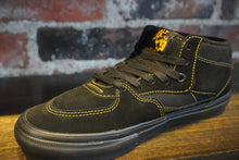 Load image into Gallery viewer, Vans Skate Half Cab black/mustard