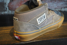 Load image into Gallery viewer, Vans Skate Half Cab walnut/gum