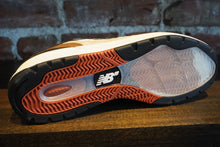 Load image into Gallery viewer, NB Numeric Reynolds 933 brown/white