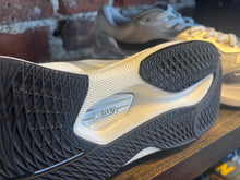 Load image into Gallery viewer, Vans Rapid LX silver/white