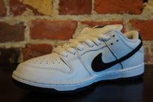 Load image into Gallery viewer, Nike SB Dunk Low Pro HF3704-003 and HF3704-100
