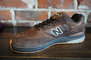 NB Numeric Andrew Reynolds 933