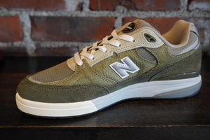 NB Numeric Andrew Reynolds 933