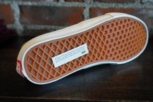 Load image into Gallery viewer, Vans Skate Authentic Mid heritage mustard
