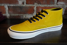 Load image into Gallery viewer, Vans Skate Authentic Mid heritage mustard

