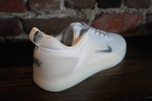 Load image into Gallery viewer, Nike SB NYJAH 4 white/black
