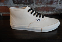 Load image into Gallery viewer, Vans Skate Authentic Mid white/black suede
