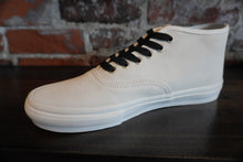 Load image into Gallery viewer, Vans Skate Authentic Mid white/black suede
