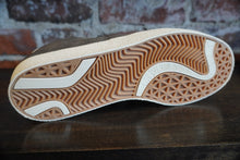 Load image into Gallery viewer, Adidas Puig Indoor JQ1115
