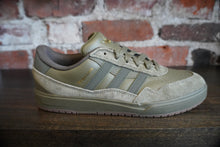 Load image into Gallery viewer, Adidas Tyshawn II GREEN JQ1132
