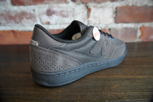 Load image into Gallery viewer, NB Numeric 440 V2 black/black NM440W02
