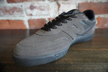 Load image into Gallery viewer, NB Numeric 440 V2 black/black NM440W02
