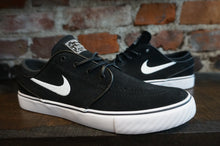 Load image into Gallery viewer, Nike SB Zoom Janoski OG+ Black FD6757-001
