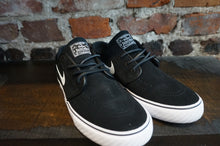 Load image into Gallery viewer, Nike SB Zoom Janoski OG+ Black FD6757-001
