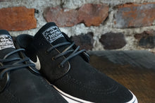 Load image into Gallery viewer, Nike SB Zoom Janoski OG+ Black FD6757-001
