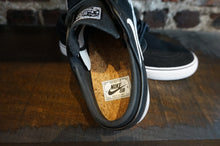 Load image into Gallery viewer, Nike SB Zoom Janoski OG+ Black FD6757-001
