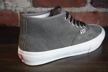 Load image into Gallery viewer, Vans Authentic Mid pewter
