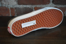 Load image into Gallery viewer, Vans Authentic Mid pewter
