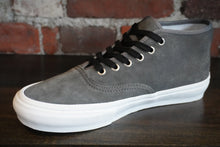Load image into Gallery viewer, Vans Authentic Mid pewter
