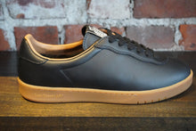 Load image into Gallery viewer, CM003-Leather-black/gum LAST RESORT
