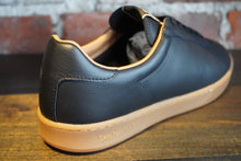 Load image into Gallery viewer, CM003-Leather-black/gum LAST RESORT
