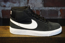 Load image into Gallery viewer, Nike SB Zoom Blazer Mid black/white
