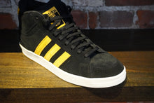 Load image into Gallery viewer, Adidas Superskate black/gold KJ3831
