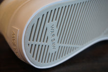 Load image into Gallery viewer, Warsaw Chapter Mid white/white pig suede
