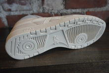 Load image into Gallery viewer, Asics Japan Pro MT feather grey/cream

