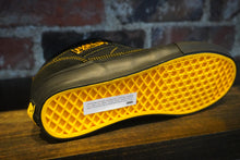 Load image into Gallery viewer, Vans Skate Half Cab black/mustard
