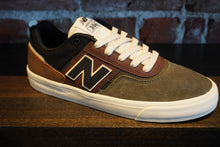 Load image into Gallery viewer, NB Numeric Foy 306 brown/black
