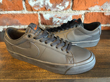 Load image into Gallery viewer, Nike SB Zoom Blazer Low Pro GT ISO DR9099-001 triple black
