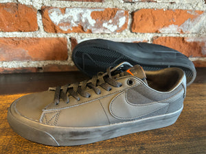 Nike SB Zoom Blazer Low Pro GT ISO DR9099-001 triple black