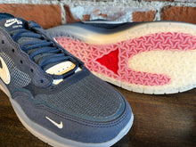 Load image into Gallery viewer, Nike SB PS8 navy/white FV8493-400
