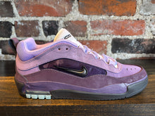 Load image into Gallery viewer, Nike SB Air Max Ishod purple/black
