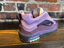 Load image into Gallery viewer, Nike SB Air Max Ishod purple/black
