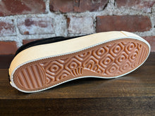 Load image into Gallery viewer, Last Resort AB VM001-suede black/white
