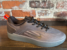 Load image into Gallery viewer, Nike SB Zoom Nyjah 4 cool grey
