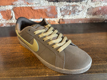 Load image into Gallery viewer, Nike SB Zoom Tennis Classic deep pewter/olive
