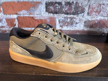Load image into Gallery viewer, Nike SB Force 58 medium olive
