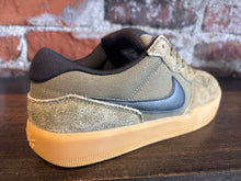 Load image into Gallery viewer, Nike SB Force 58 medium olive
