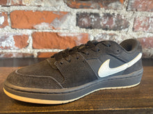 Load image into Gallery viewer, Nike SB Code 58 black/white
