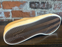 Load image into Gallery viewer, Nike SB Janoski OG+ tan
