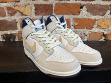 Load image into Gallery viewer, Nike SB Dunk High Pro QS BEYOND
