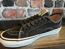 Load image into Gallery viewer, Vans Skate AVE Classic black/white
