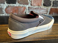 Load image into Gallery viewer, Vans Skate Slip On charcoal
